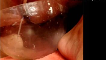 webcam pee girl in outdoor public spot