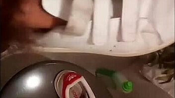 Marion relaxes at home with sneakers for 30 minutes