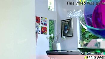 My girlfriend resembles my stepmom intentionally