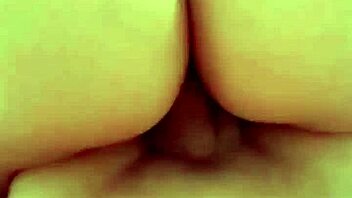 madrasta, why are you sitting on me like that?