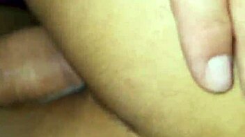 mi vecina es virgen del culo y no aguanta mi verga