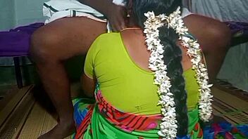 Housewife gives blowjob to house owner in dorm