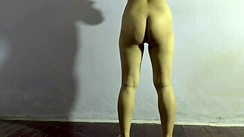 fine ass amateur teen girl, uh, workin out at home real sexy