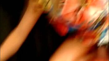 webcam pee girl in outdoor public spot