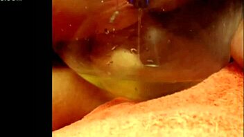 webcam pee girl in outdoor public spot