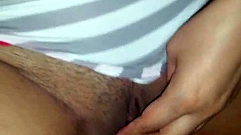 latina amateur playing with her pussy