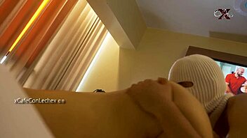 la mejor amiga de mi novia la culona se viene mientras la taladran de perrito