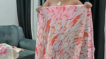 Indian bhabhi shows off hot boobs casually