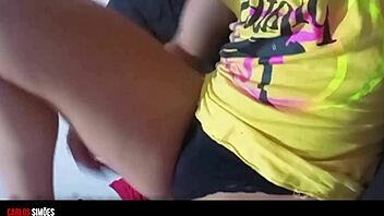 Caindo De Boca E Mamando Um Pau Grande E Grosso