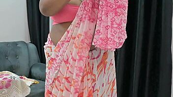 Indian bhabhi shows off hot boobs casually