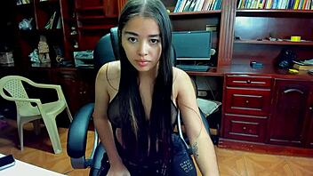 Secretary Masturbates Anal in Office