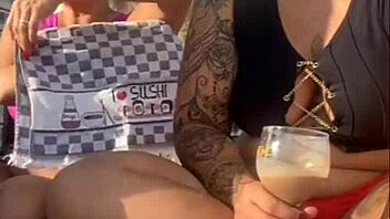 i'm alone at the beach flashing and wanting to get naughty without my husband knowing