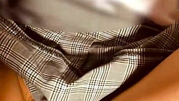 Argentine model nympho spreads legs for her internship boss!