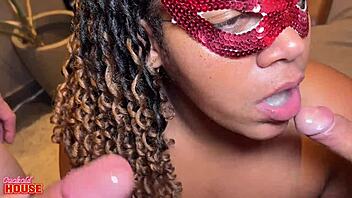 Marido Corno Prepara Surpresa Com 3 Paus Para Esposa Gordinha