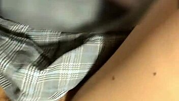 Argentine model nympho spreads legs for her internship boss!