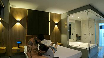 Fodendo essa bunda apertada Stefhany TS