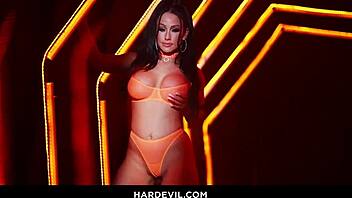 jennifer white chats about her casual experiences