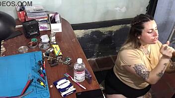 No money to pay technician, so I sucked his dick 😏