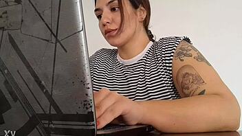 i love watching carla fart at work