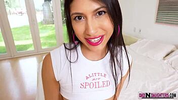 Pouty girl seduces stepdad after breakup