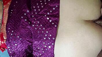 mai ne bhaiya ki sali ke shishkiyon ko khich diya bistar par