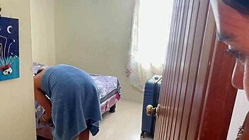 Špinavý starý creep, ty jsi šukal dvě úžasné mladé 18+ holky!