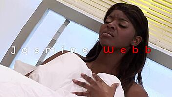 My wild nurses Pinky XXX and Sydnee Capri blow my mind