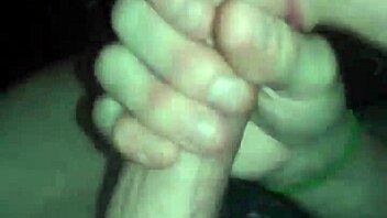 Sandra uživa v sproščenem klepetu