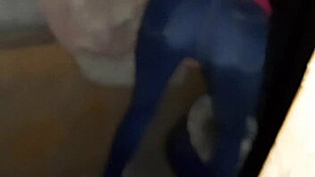 I caught a brunette stranger masturbating in jeans in an abandoned place, leading to her orgasm.