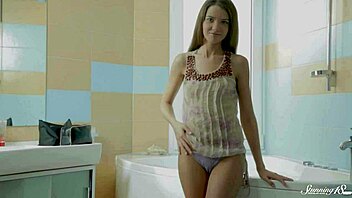 Slutty teen beauty fanni o gets frisky in the bathtub