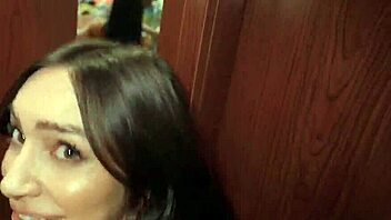 I had a threesome with retail thotties from Reality Kings, it was amazin'.