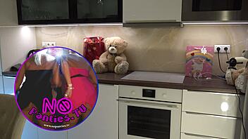 Hot sexy skinny girl meets lesbian girlfriend for fake porn shoot, no panties 😏