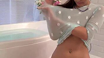 Blowjob Queen Aoi Mizuno Shows Off Amazing Skills in Hot JAV.