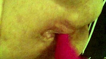 Sharinmailove, the chubby BBW, masturbates with dildo solo