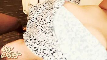 Вдигнах гореща брюнетка от бара