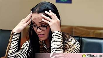 Geeky asian secretary sucks for promotion, mastering it like a pro?