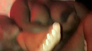 Thick ebony slut flashes big tits and gets fucked by bbc 😘