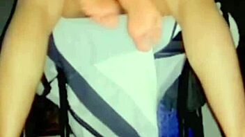 Vecina 18 Le Encanta La Verga Siempre Y Cuando Le Pagues Las Uñas