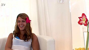 elizabeth bentley 19 yo cutie swallows huge load!