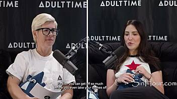 Hey, into step roleplay? Jane Wilde and Bree Mills 😏