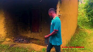 Bbw gets hardcore facial from stepmother in local mud house 😍