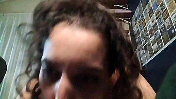 striptease to see the dick get hard with toys and milf