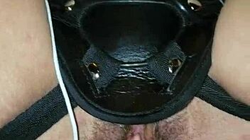 Playing With My Girl's Sweet Pussy On Webcam! 😍