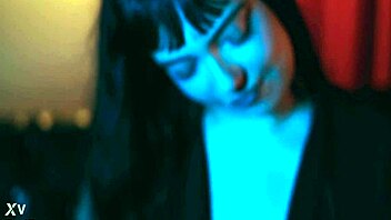 My Barefoot Latina Feet Are Worshipped By Horny Lesbian Sluts.