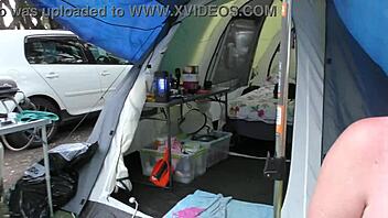 Trashy kiwi milf exposes her pussy in public at holiday park