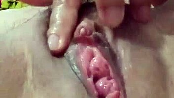 thick fat chick with big pussy wants to have sex with all guys who are limp