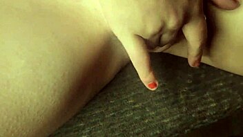 18 year old stepsis milks my cock while i finger her pussy 😈