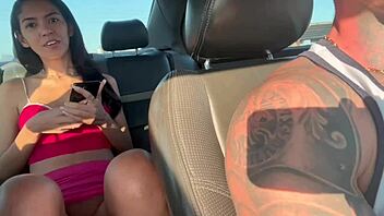 Novinha Pays Uber with Tight Ass in Raw Outdoor Bang