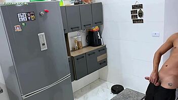 Contratei Essa Empregada Com Shortinho Provocante Safada