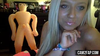 hot blonde free webcam voyeur porn video